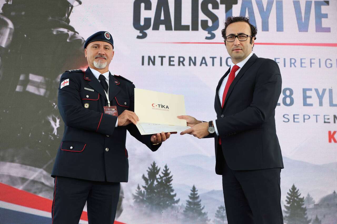 Konya’da bir ilk yaşandı! 14 ülkeden itfaiyeci nefes kesen bir operasyona imza attı 16